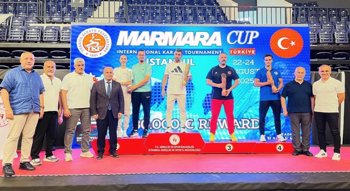Karateçilərimiz “Marmara Cup”da birinci yeri tutublar - FOTO 