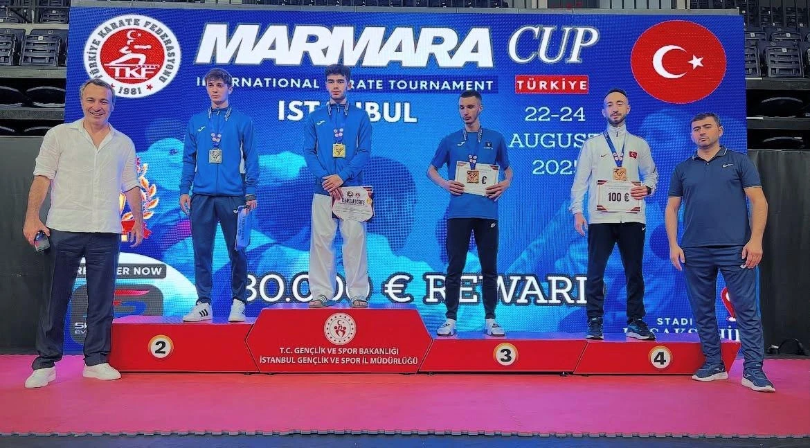 Karateçilərimiz “Marmara Cup”da birinci yeri tutublar - FOTO 