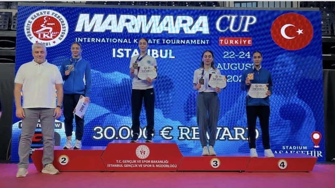 Karateçilərimiz “Marmara Cup”da birinci yeri tutublar - FOTO 