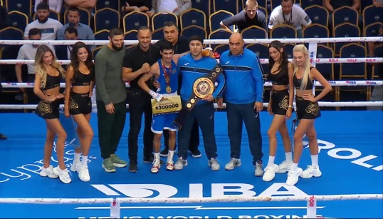 Azərbaycan boksçusu 19 yaşında dünya çempionu olub