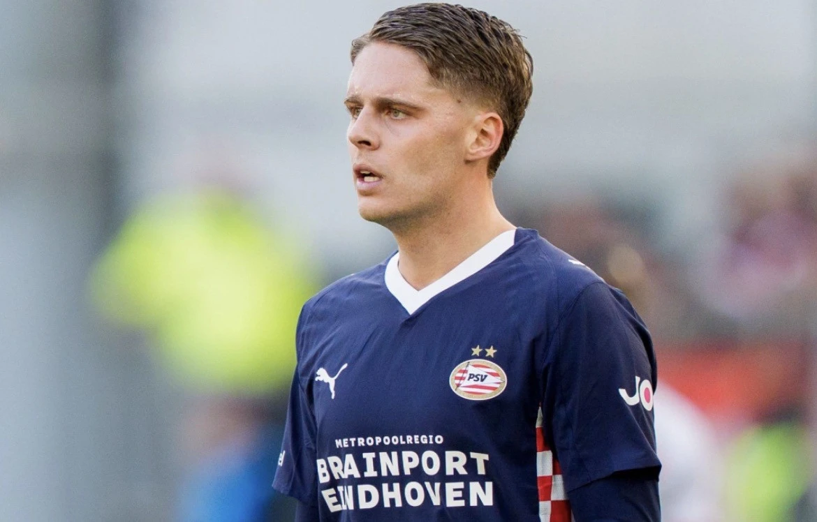 “Fənər”in maraqlandığı futbolçu Niderland klubunda qalacaq