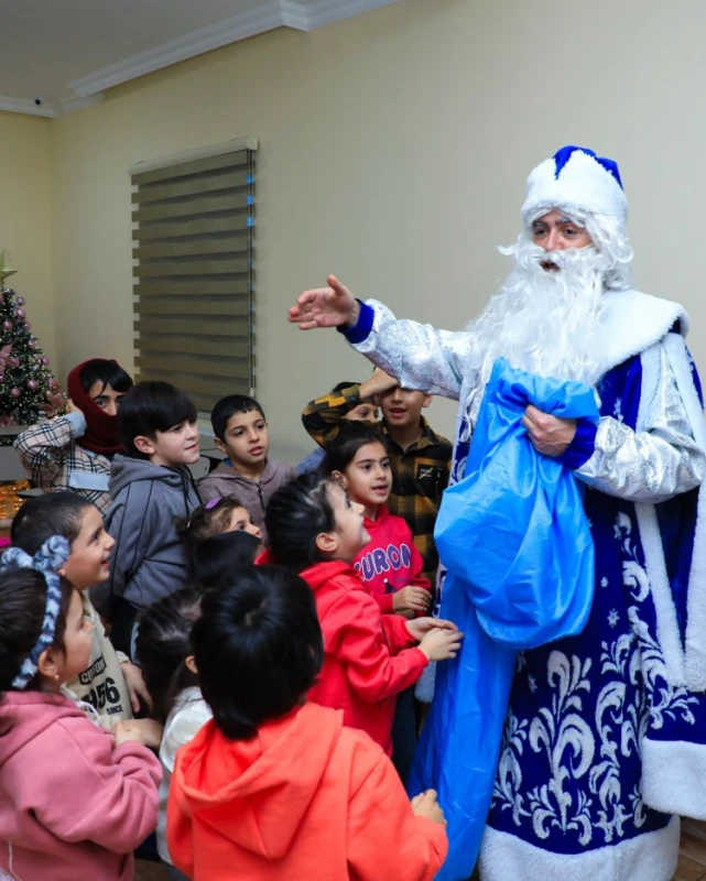 “Sabah” kollektivi uşaq sığınacağında - FOTO 