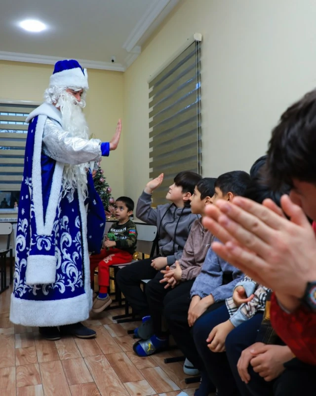 “Sabah” kollektivi uşaq sığınacağında - FOTO 