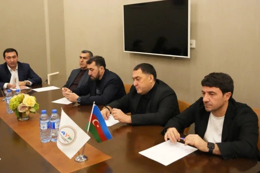 ATF "Konstitusiya və Suverenlik İli"nə həsr olunan dəyirmi masa keçirib