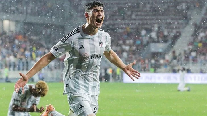 "Beşiktaş"ın hücumçusu "Dinamo"da - RƏSMİ