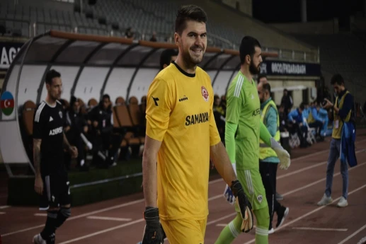 Avram oynadı, komandası məğlub oldu