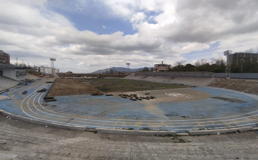 Xankəndi stadionunda təmir-bərpa işləri intensivləşib