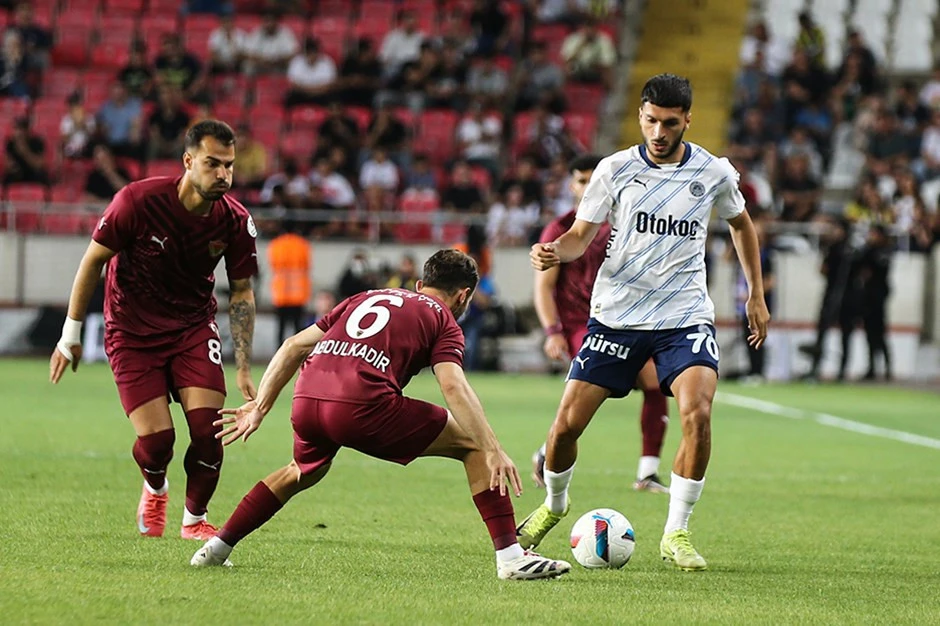 Super Liqa: “Fənər” autsayderə məğlub oldu