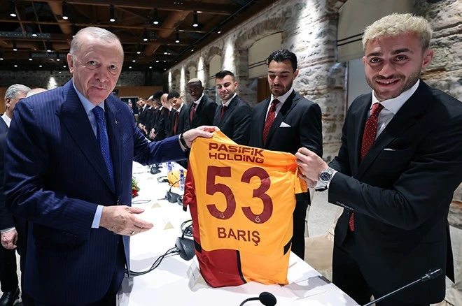 Rəcəb Tayyib Ərdoğan "Qalatasaray"ı qəbul edib - FOTO 
