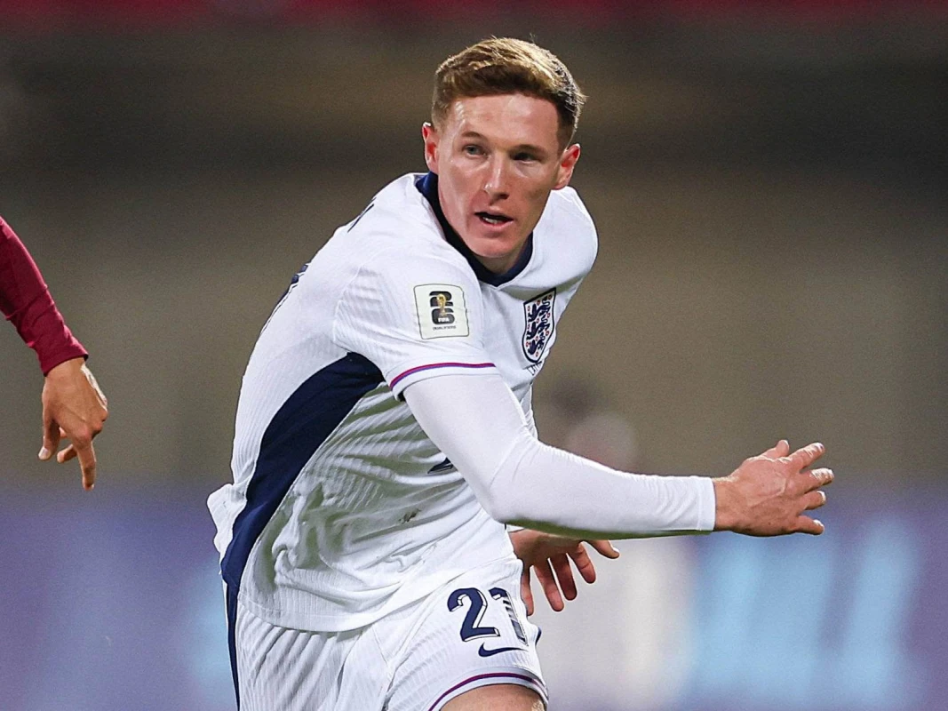 “Mançester Yunayted” “Nottingem Forest”in futbolçusu ilə maraqlanır