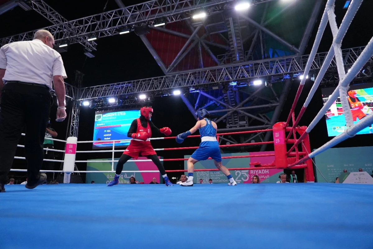 Boksçumuz İslamiadaya qələbə ilə başlayıb - FOTO 