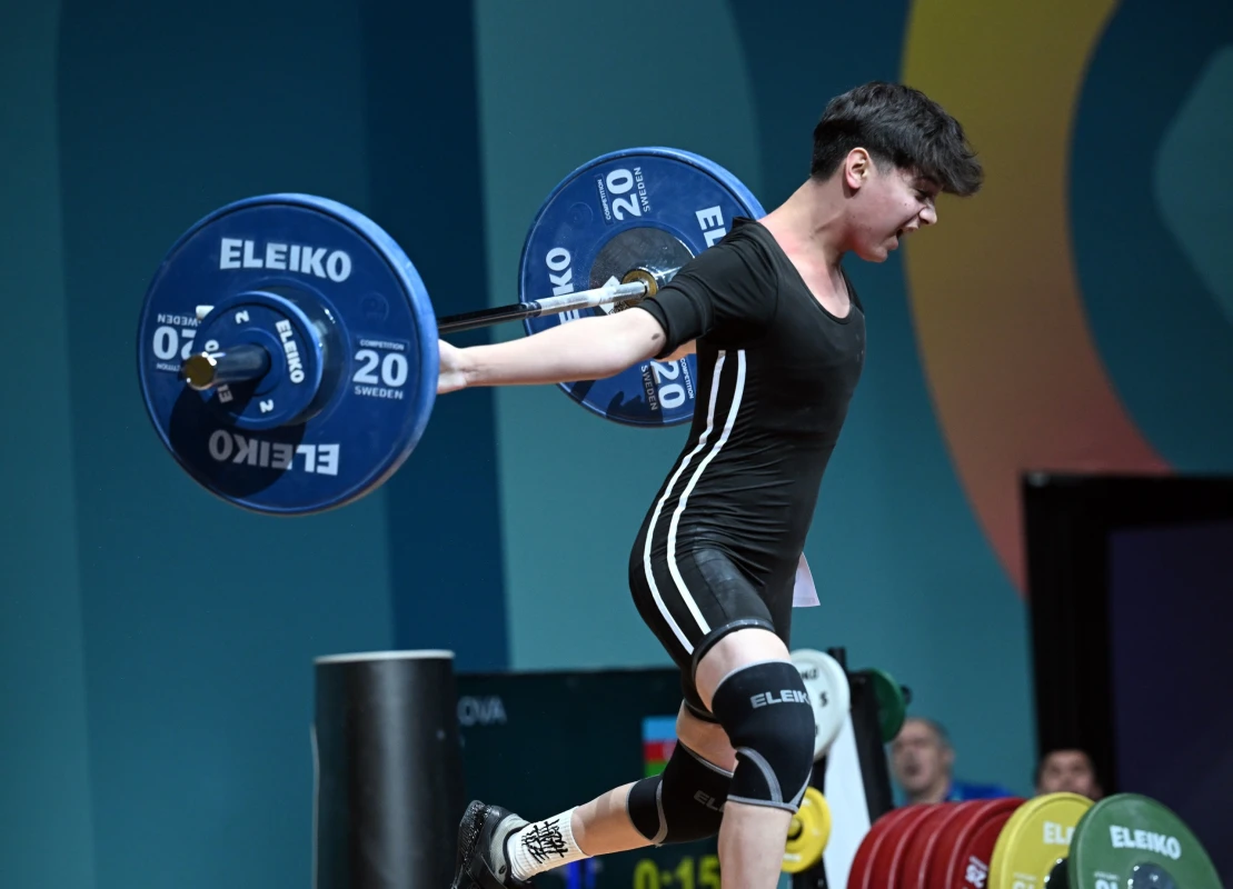 15 yaşlı ağırlıqqaldıranımız İslamiadada 3 bürünc qazanıb - FOTO  - YENİLƏNİB 