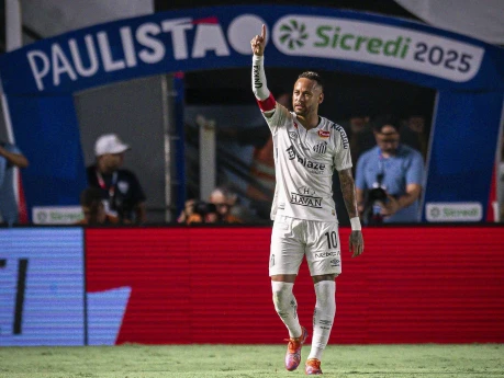 Azarkeşlər Neymarı fitə basıb