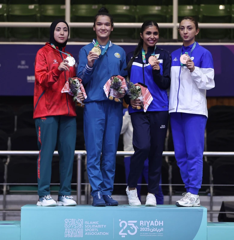 İslamiada: Karateçimiz bürünc medal qazanıb - FOTO 
