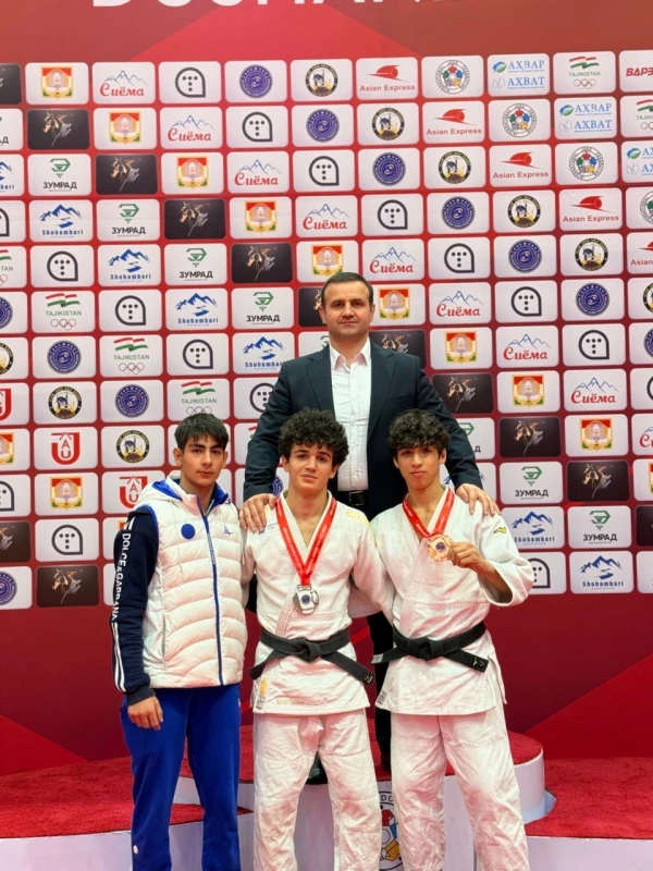 Cüdoçularımız Asiya Kubokunda iki medal qazanıb - FOTO 