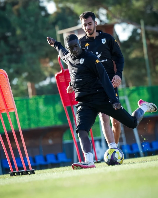 "Neftçi" "Zirə" ilə matça itkisiz çıxacaq - FOTO 
