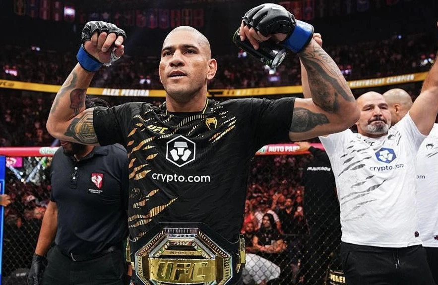 Pereyra revanş aldı - UFC KƏMƏRİNİ GERİ QAYTARDI