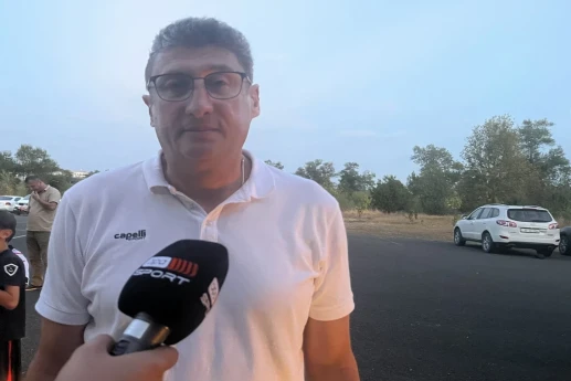 Kaxaber Tsxadadze: “Bəzi futbolçuları U-19 komandasına göndərəcəm”