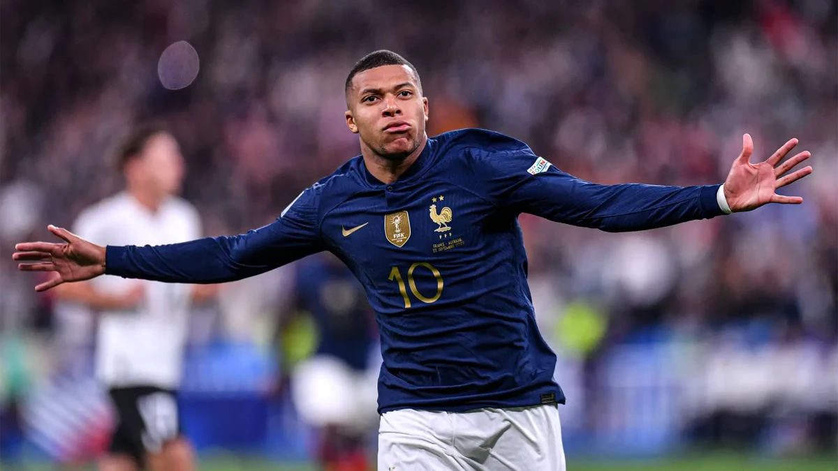 Mbappe: "Azərbaycanla qarşılaşmada meydanda olmaq istəyirəm"