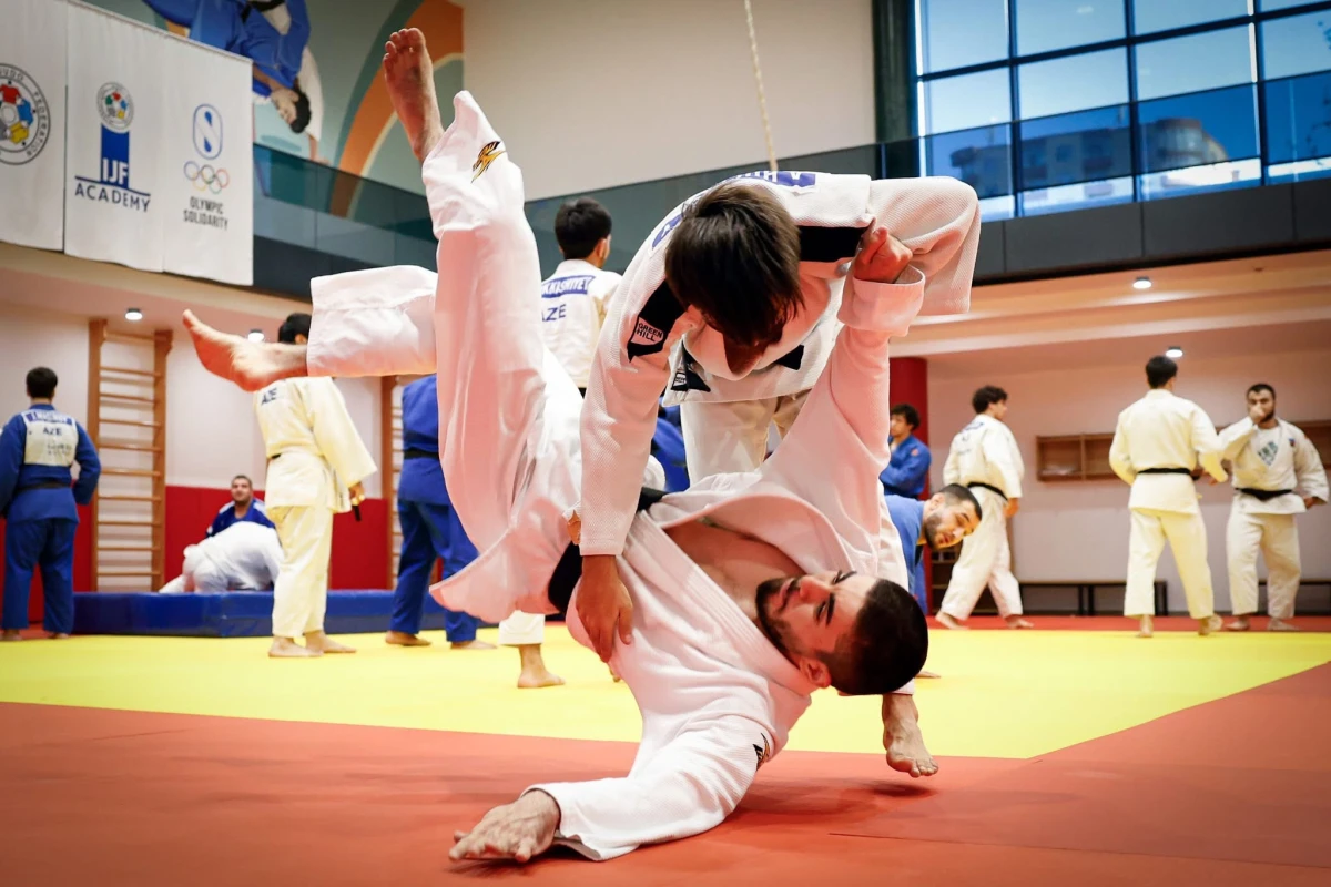 Bakıda paracüdoçuların olimpiyaçılarla birlikdə məşqlərinə start verilib - FOTO