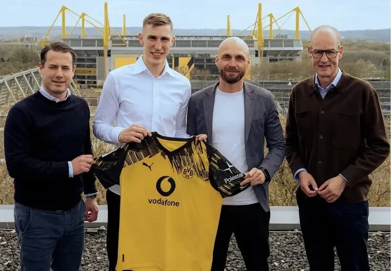 Şlotterbek daha 5 il “Borussiya”da