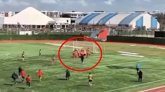 Rəqibinə təpik atdı, HƏBS OLUNDU 