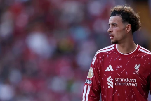 “Liverpul”un yarımmüdafiəçisi İtaliya yolunda