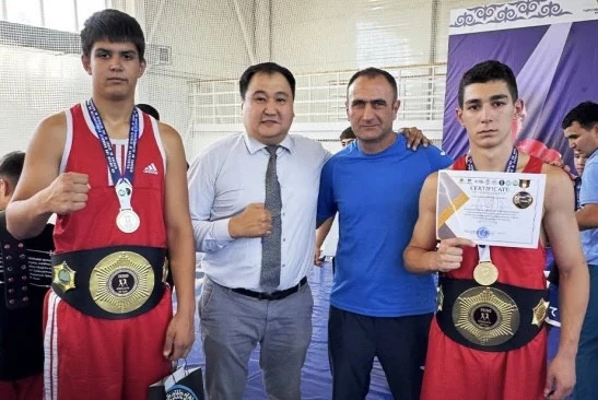 İki boksçumuz Qazaxıstanda qızıl medal qazanıb