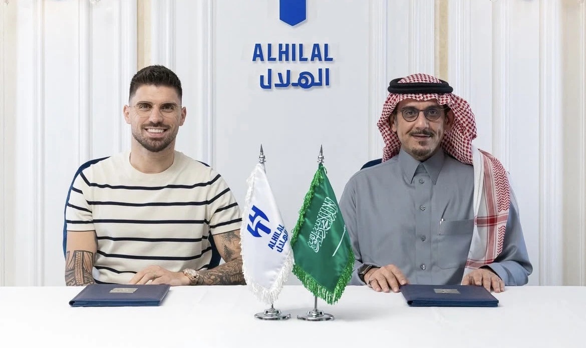 Portuqaliya millisinin üzvü daha 3 il “Əl-Hilal”da