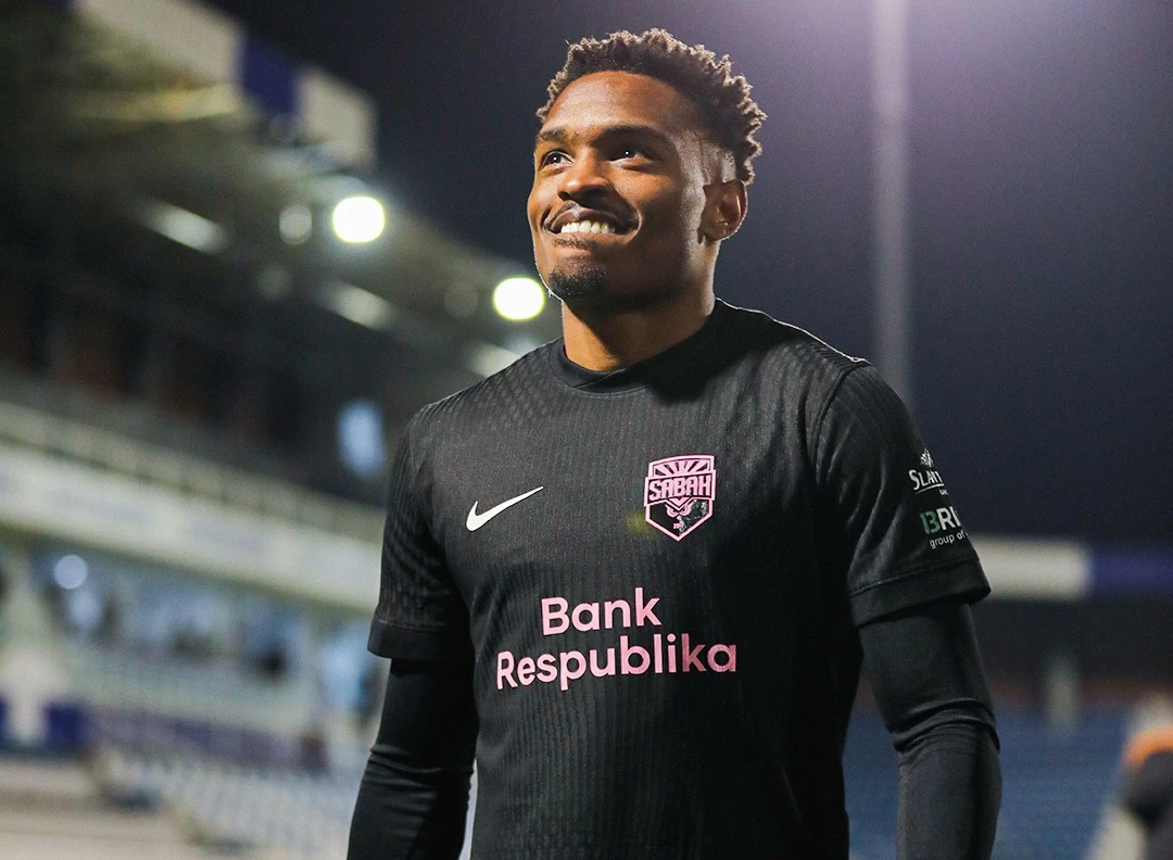 Coy-Lens Mikelsdən 100-cü oyun: Tarixdə 7-ci