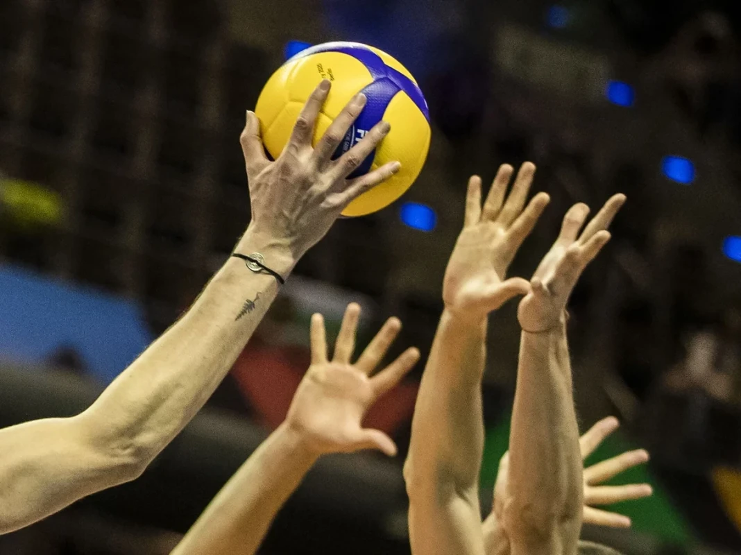 Qadın voleybolçular arasında Yüksək Liqada XV tur start götürür