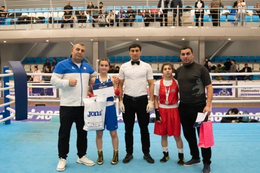 Ölkə çempionatında qız boksçuların yarışı başa çatıb