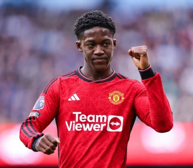 "Mançester Yunayted"in futbolçusu "Napoli"yə keçə bilər