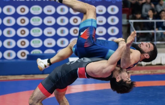 Güləş üzrə ölkə çempionatında ikinci günün finalçıları müəyyənləşib