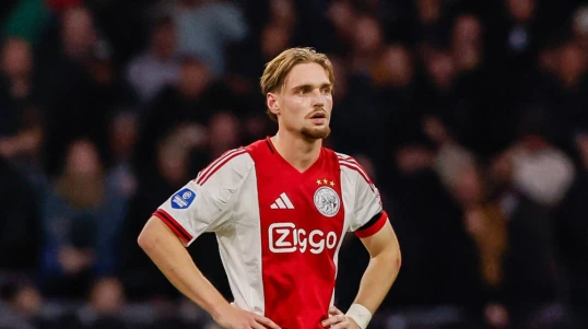 Niderlandlı oyunçu A Seriyasında