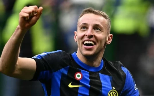 İtaliya millisinin üzvü Premyer Liqa yolunda