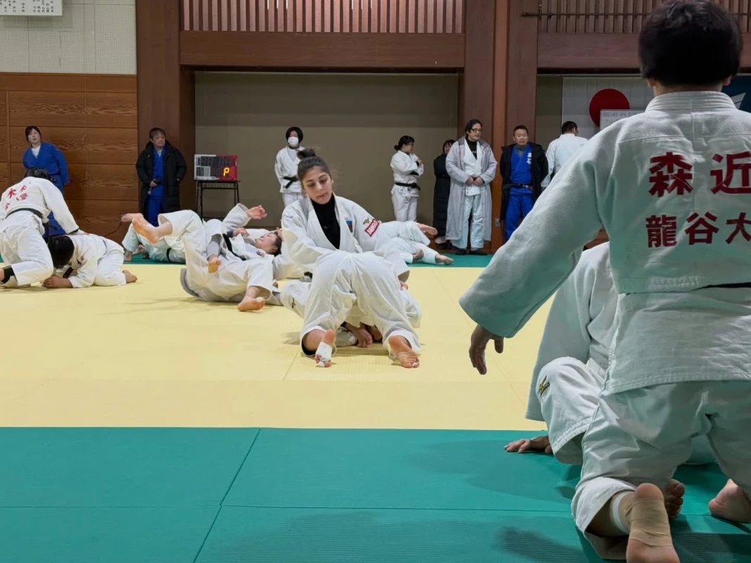 Gənc qızlardan ibarət cüdo millimiz Yaponiyaya yollanıb - FOTO 