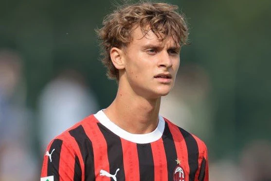 İbrahimoviç "Ayaks" yolunda