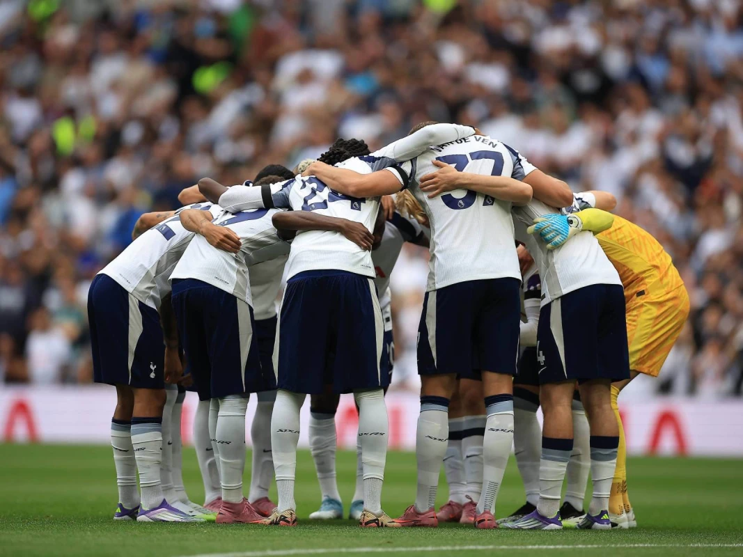 “Tottenhem” braziliyalı müdafiəçini heyətinə qatır