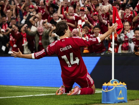 Kyeza “Yuventus”a qayıtmaq istəyir – maaş endiriminə razıdır 