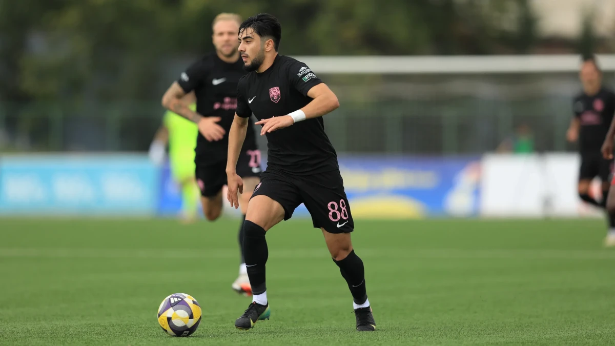 Lider autsayderə qarşı - YENİLƏNİR 