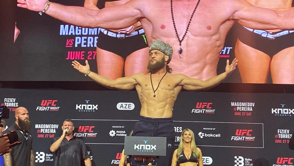 Bakıda keçiriləcək UFC turnirinin təntənəli çəkiölçmə mərasimi keçirilib