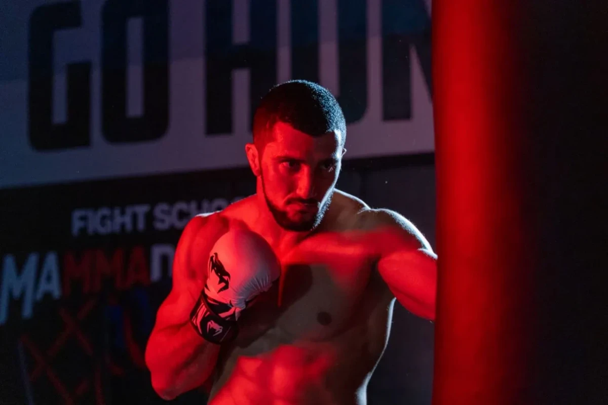 UFC: Fərman Həsənovdan mükəmməl debüt 