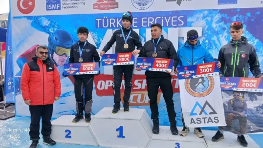 Xizək alpinistlərimizdən iki medal