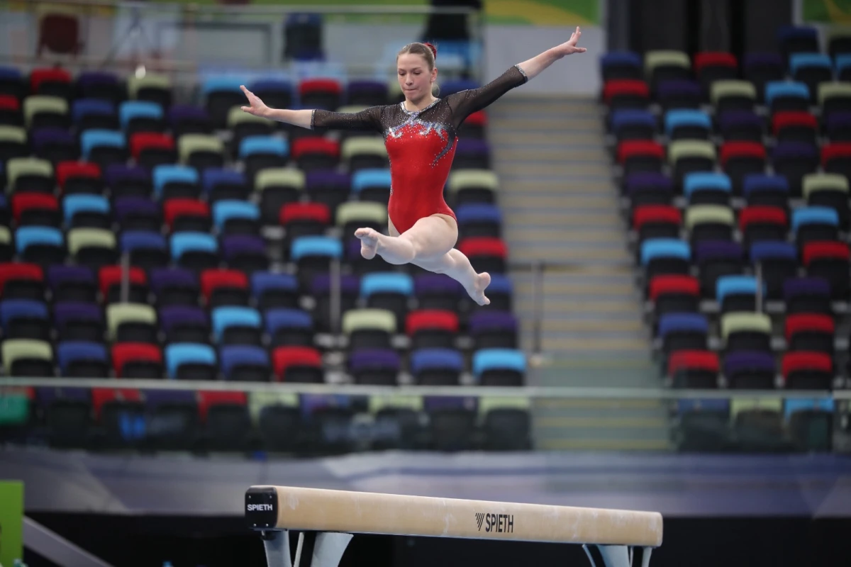 Daha bir gimnastımız Dünya Kubokunun finalında - FOTO 