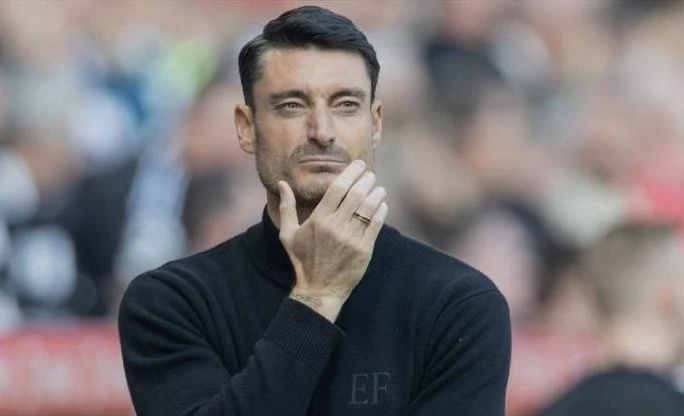 “Ayntraxt” baş məşqçisi ilə yollarını ayıra bilər