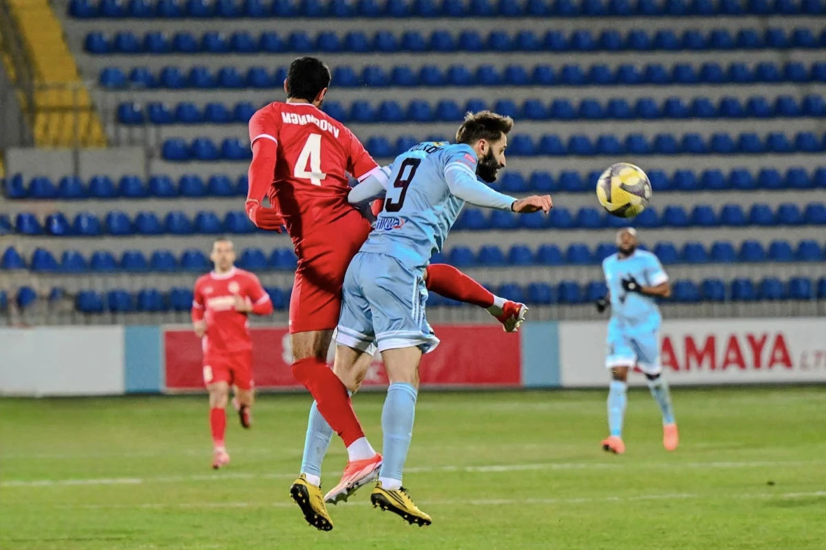 “Zirə”nin futbolçusu üçün yubiley matçı