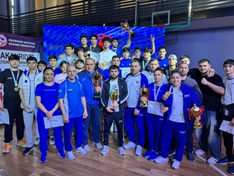 Boksçularımız Gürcüstandan 12 medalla qayıdır