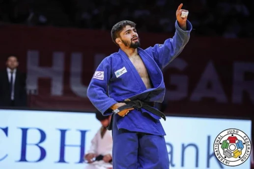 Rəşid Məmmədəliyev dünya çempionatına qələbə ilə başladı