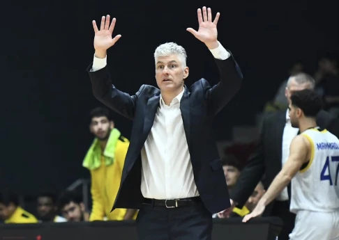 “Gəncə”nin 5 basketbolçusu liftdə xəsarət aldı – Baş məşqçidən FIBA-ya sərt ittiham 